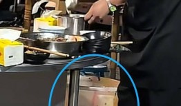 四川饭店回收剩蘸料被拍！称拿去喂鸡，当地人爆黑料，市监局介入