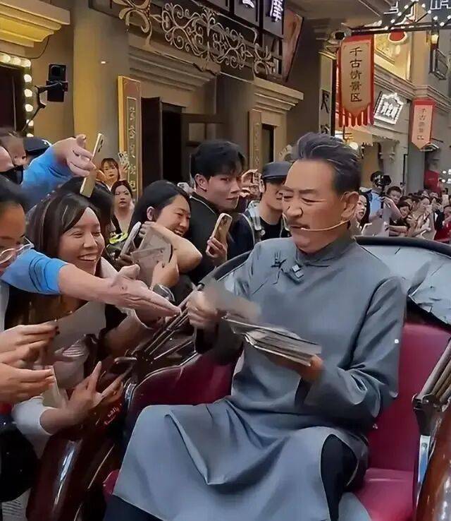 他什么时候退圈的?